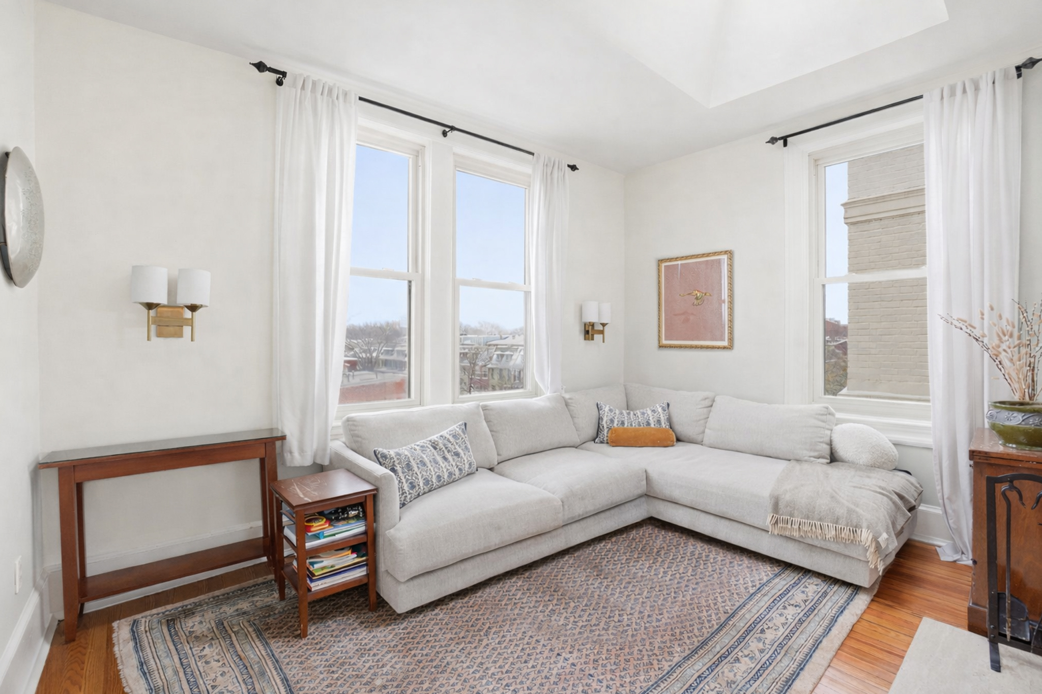 520 E Street Northeast, Unit 403 Washington, DC 20002 - Photo 2 of 18