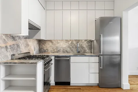 $515,000 | 354 West 12th Street, Unit 5B | West Village