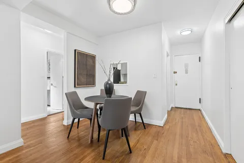 $599,000 | 330 East 70th Street, Unit 6E | Lenox Hill