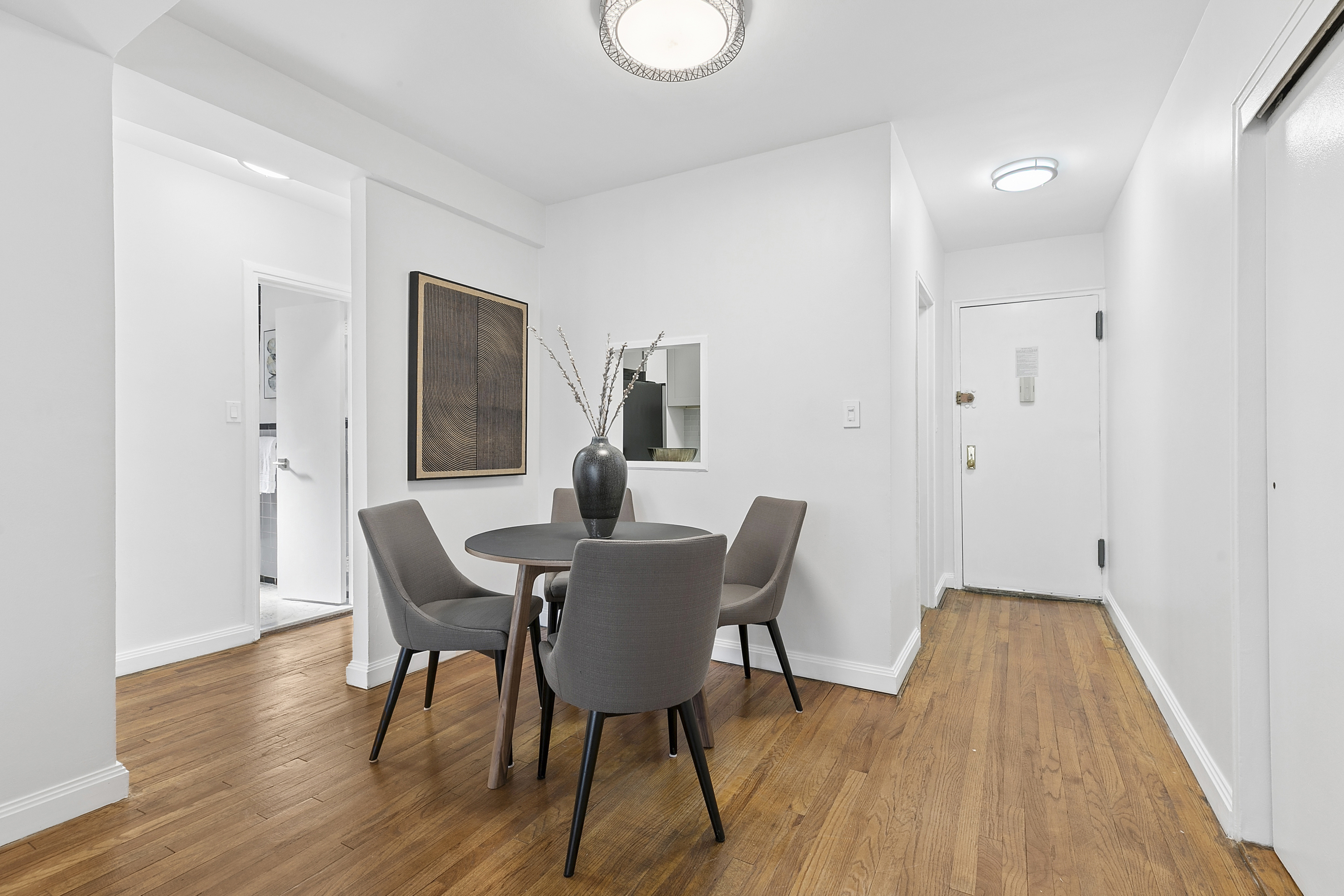 330 East 70th Street, Unit 6E Manhattan, NY 10021 - Photo 2 of 9