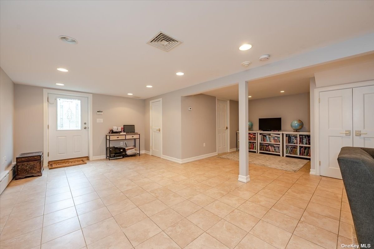 3-34 149th Place Queens, NY 11357 - Photo 20 of 30