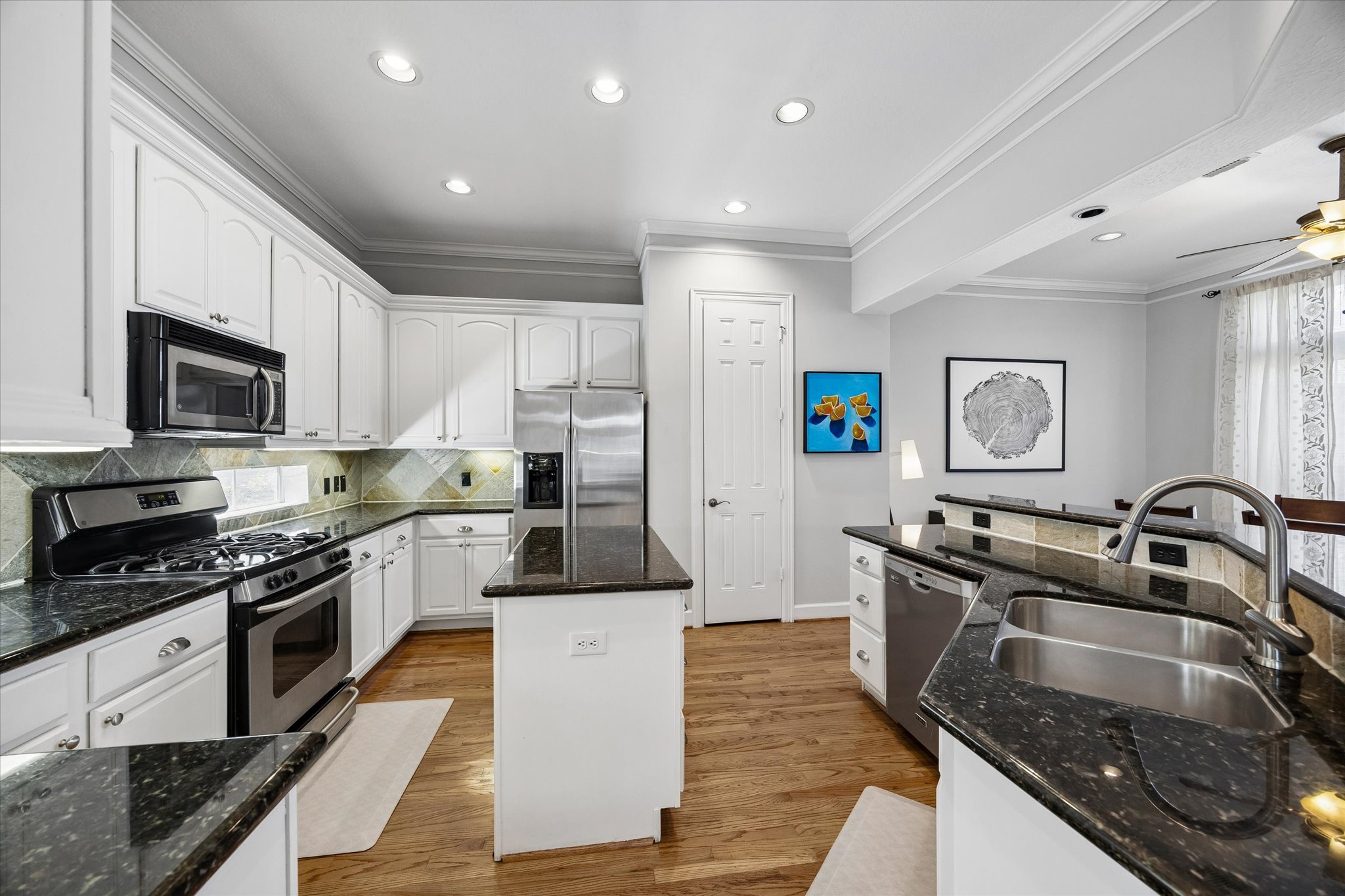 5111 Inker Street, Unit C Houston, TX 77007 - Photo 8 of 19 Gallery Image 8
