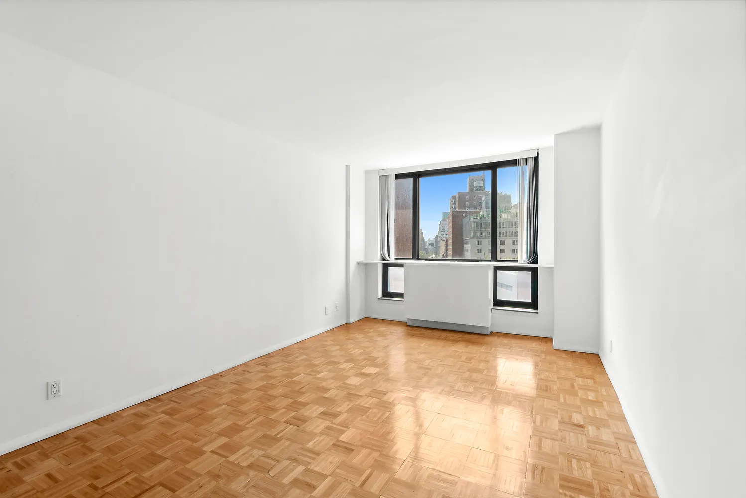 $1,050,000 | 1 Irving Place, Unit U10C | Gramercy