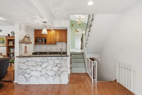 $1,295,000 | 9820 Conestoga Way, Potomac, MD 20854