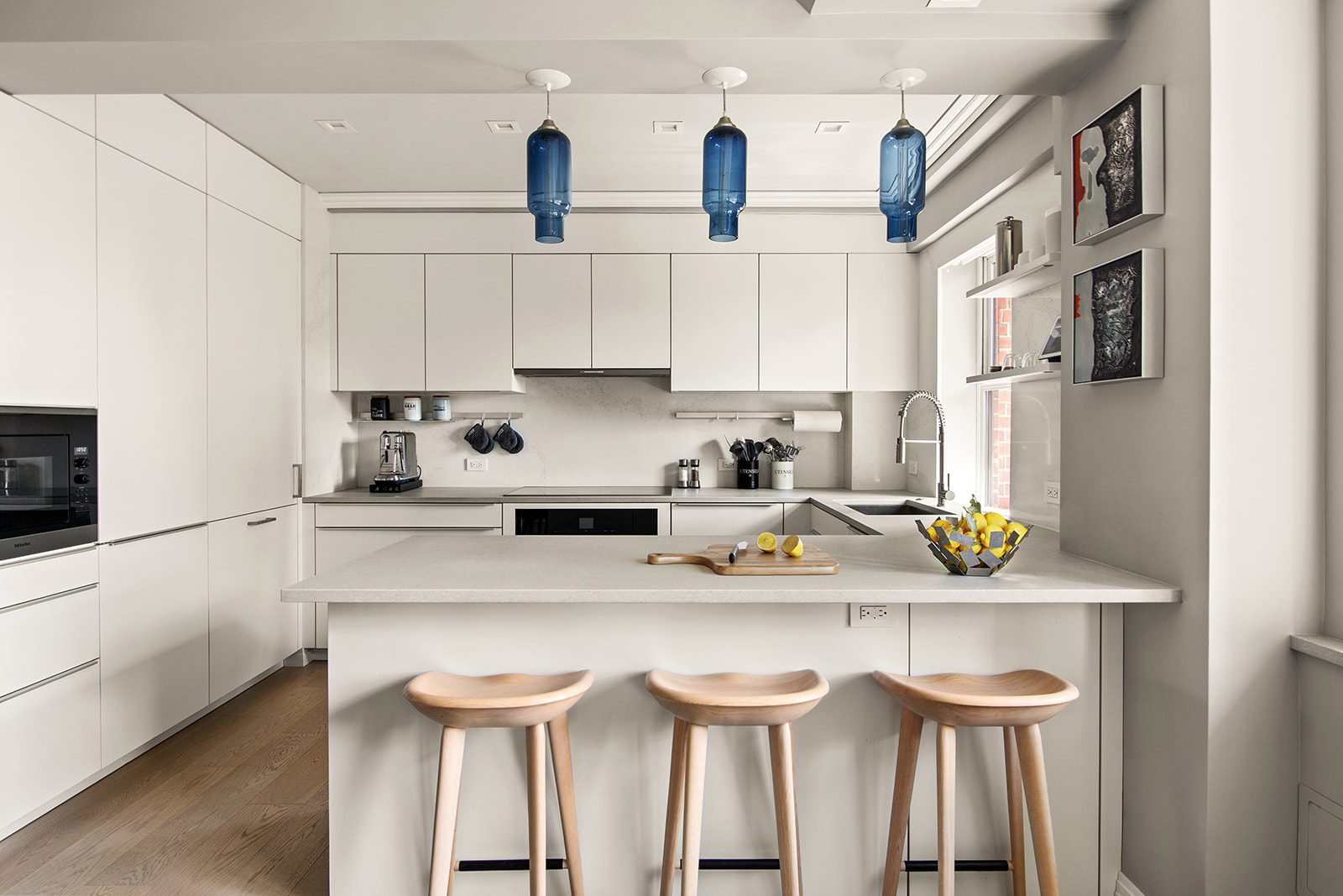 165 East 72nd Street, Unit 19L Manhattan, NY 10021 - Photo 4 of 13