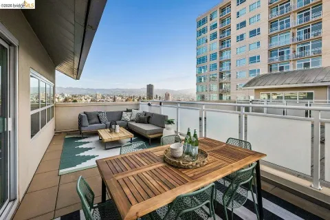 $798,000 | 1 Lakeside Drive, Unit 911, Oakland, CA 94612