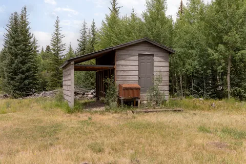 a view of backyard of house