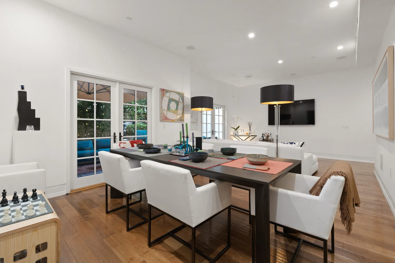 $1,599,990 | 225 South Hamilton Drive, Unit 107, Beverly Hills, CA 90211