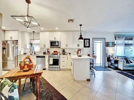 $630,000 | 381 Northeast 42nd Street, Oakland Park, FL 33334