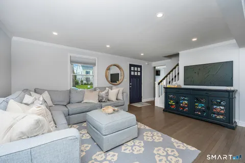 $1,150,000 | 16 Fairfield Avenue, Darien, CT 06820