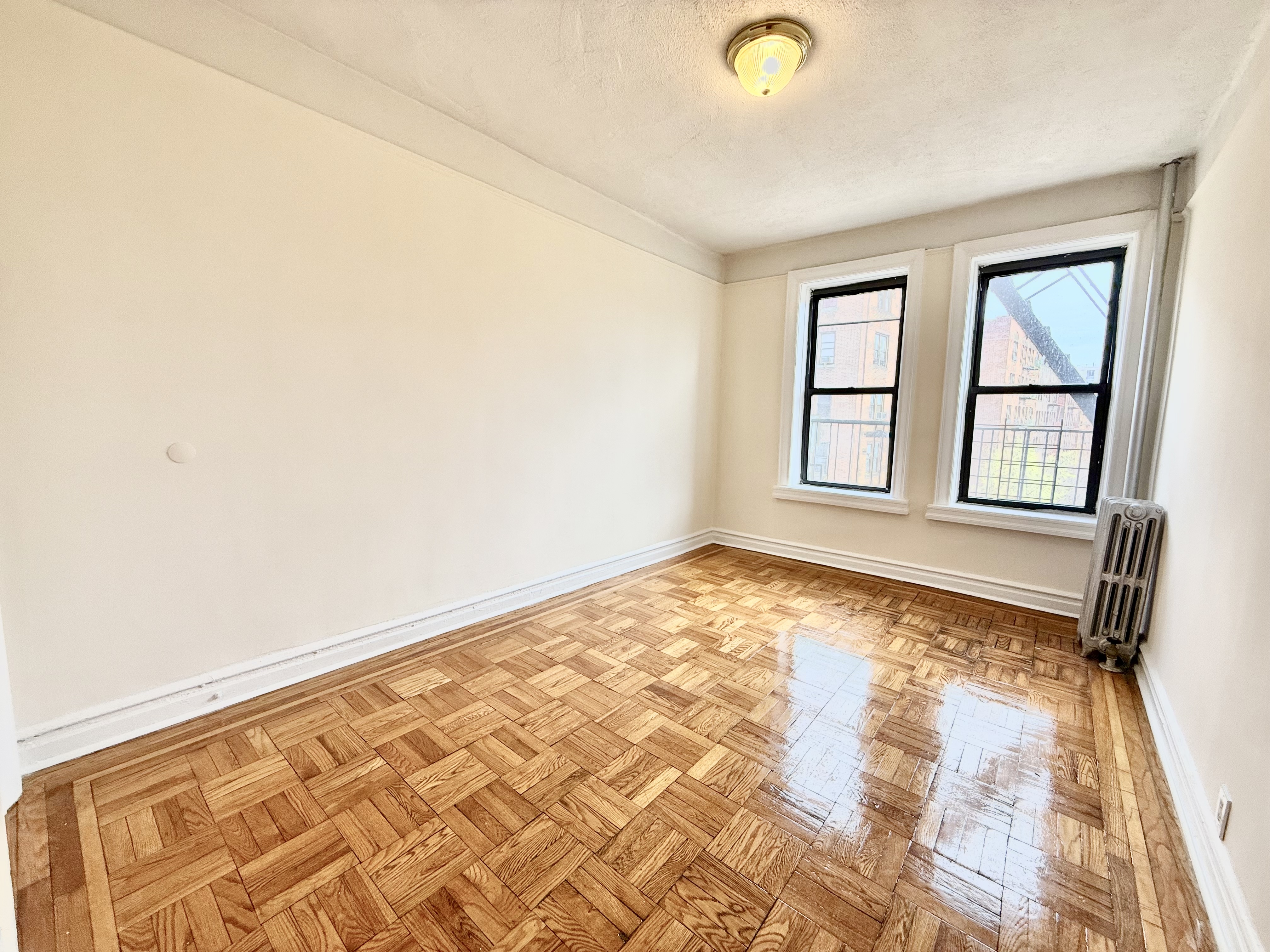 30 Seaman Avenue, Unit 4K Manhattan, NY 10034 - Photo 4 of 7