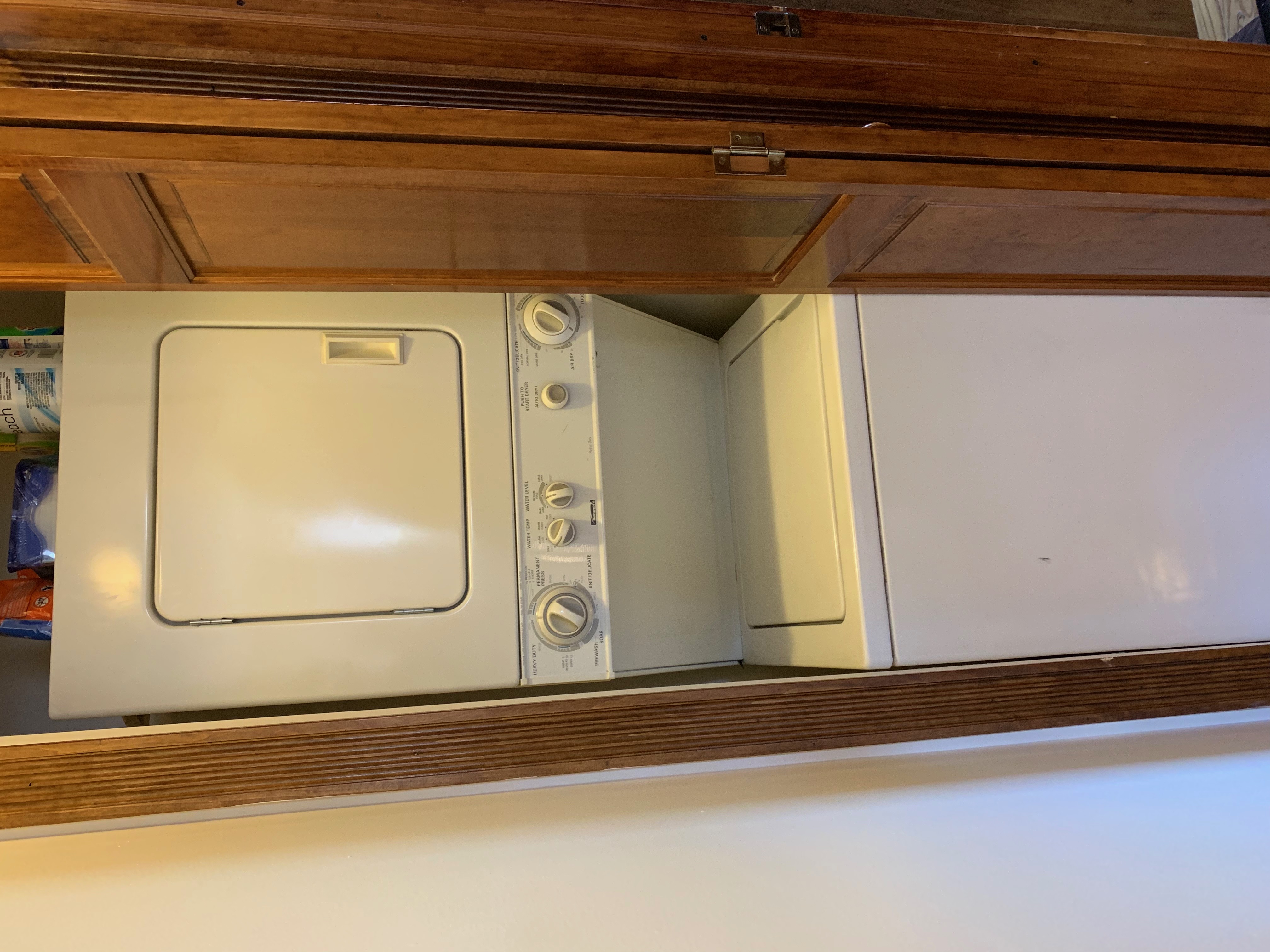 223 Smith Street, Unit 3F Brooklyn, NY 11201 - Photo 6 of 8 a utility room with dryer and washer