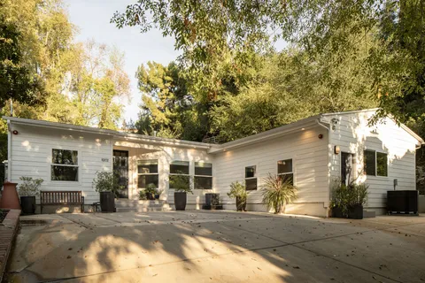 $2,849,000 | 11202 Canton Drive, Studio City, CA 91604