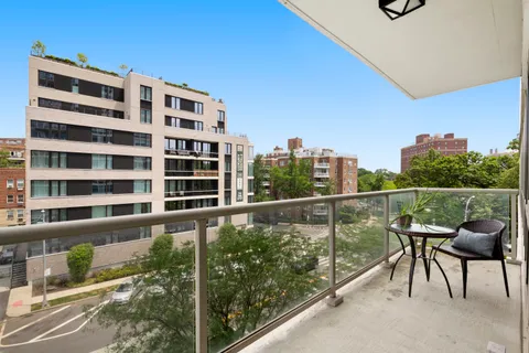 $1,250,000 | 640 West 237th Street, Unit 4C | Riverdale