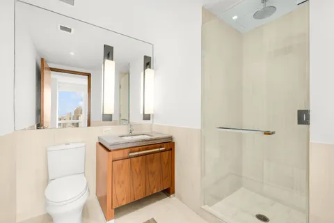 $2,095,000 | 400 5th Avenue, Unit 37C | Midtown South