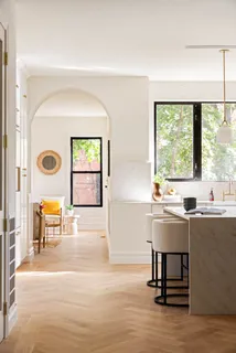 a view of a livingroom with furniture window and outside view