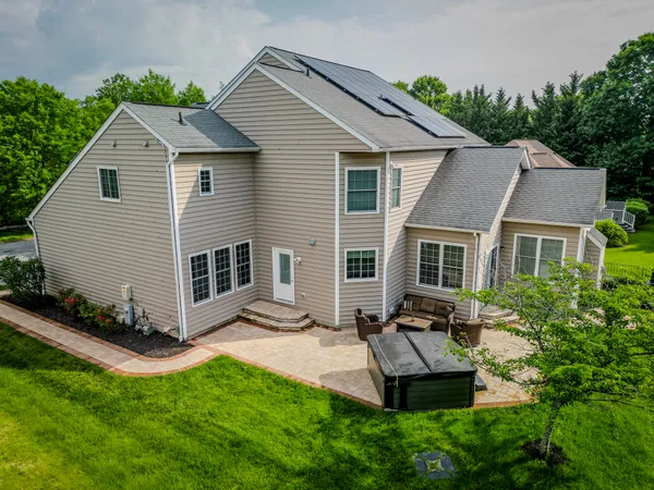 $1,050,000 | 8114 Kylemore Way, Ellicott City, MD 21043