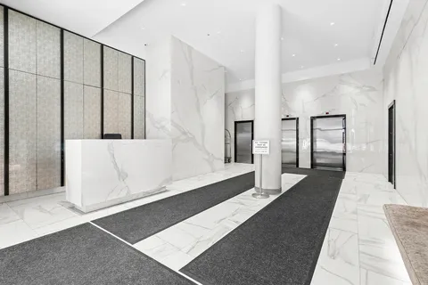 $1,000,000 | 150 East 85th Street, Unit 9A | Upper East Side