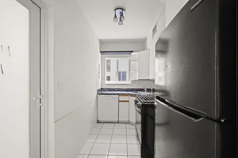 $425,000 | 1130 Venetian Way, Unit 1D, Miami Beach, FL 33139