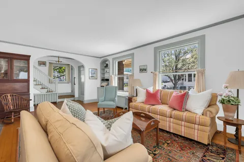 $3,000,000 | 4 Van Zandt Avenue, Newport, RI 02840