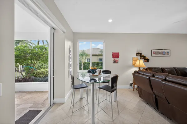 $889,000 | 1512 Maple Drive, Weston, FL 33327