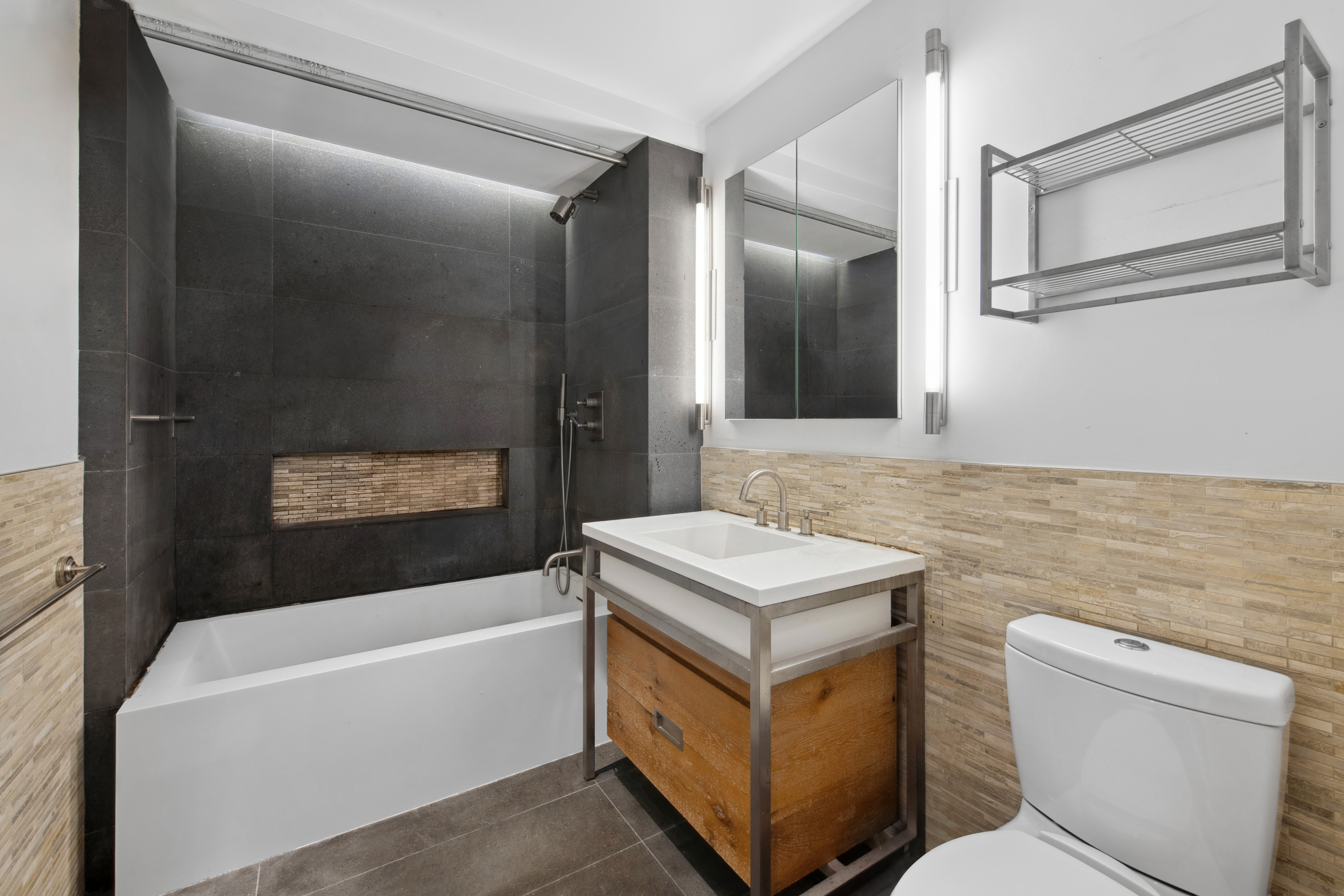 211 East 13th Street, Unit 5F Manhattan, NY 10003 - Photo 6 of 7