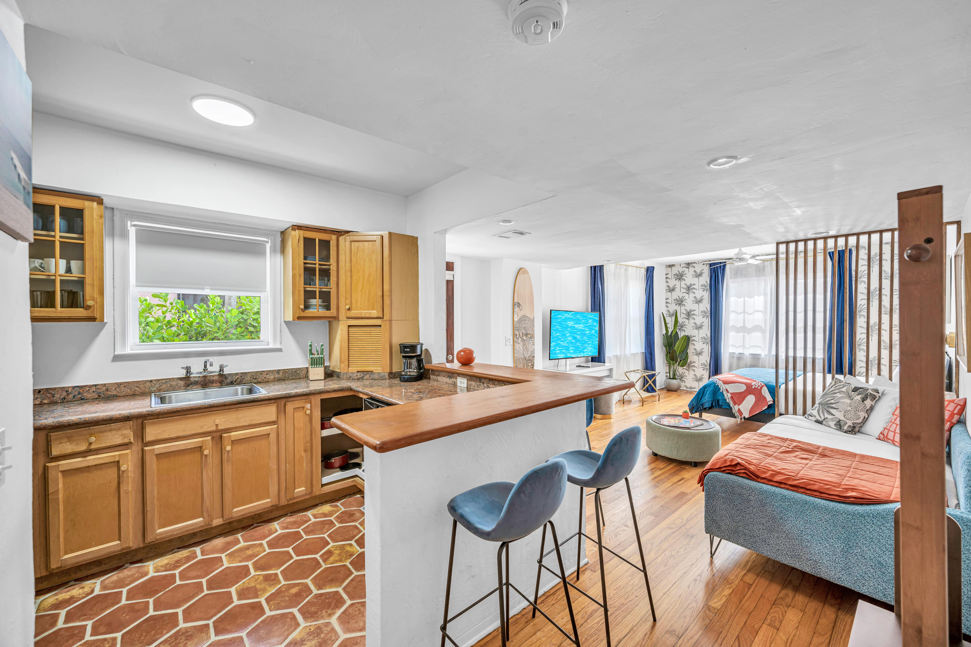 7643 Harding Avenue Miami Beach, FL 33141 - Photo 16 of 61