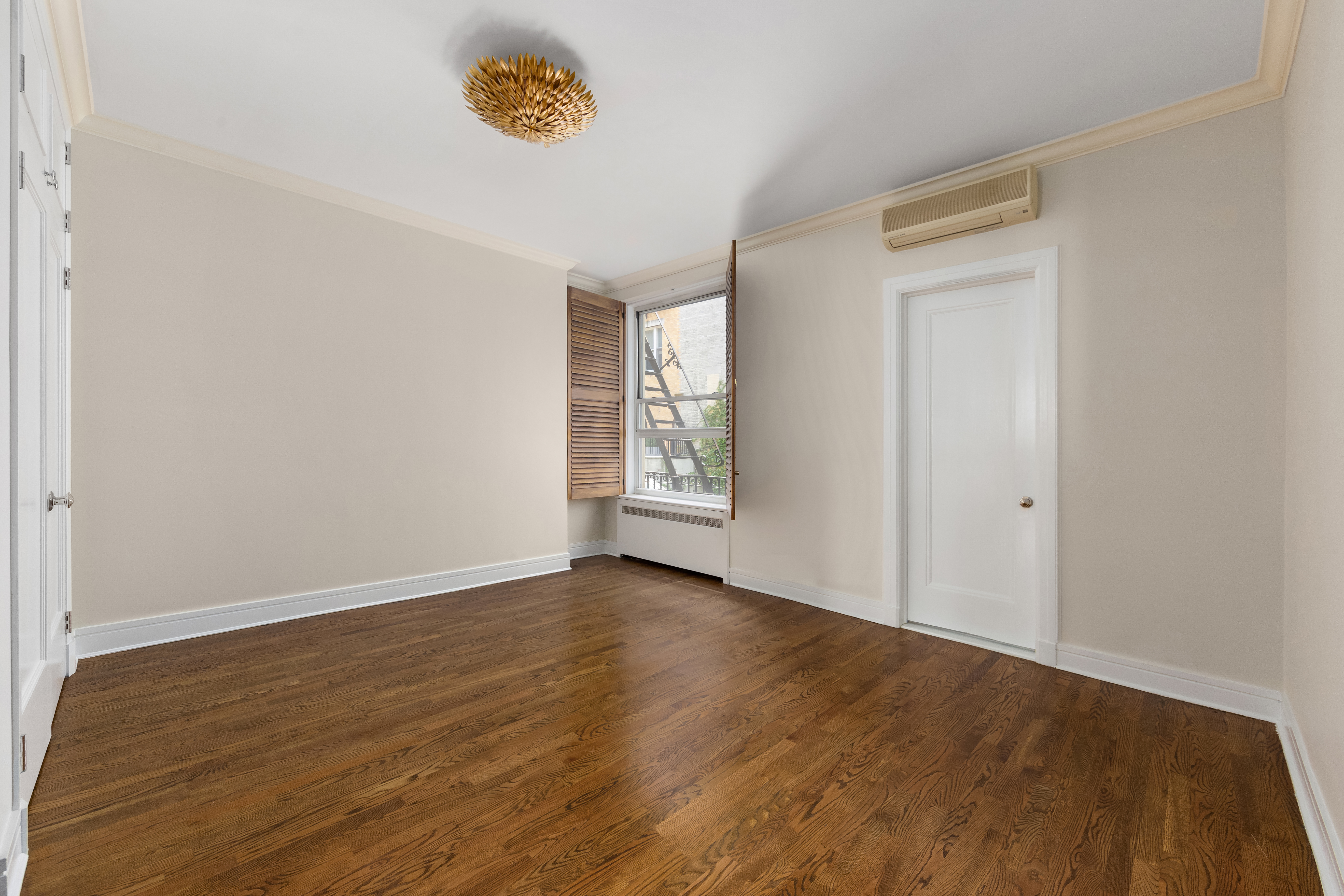 8 East 63rd Street Manhattan, NY 10065 - Photo 26 of 31