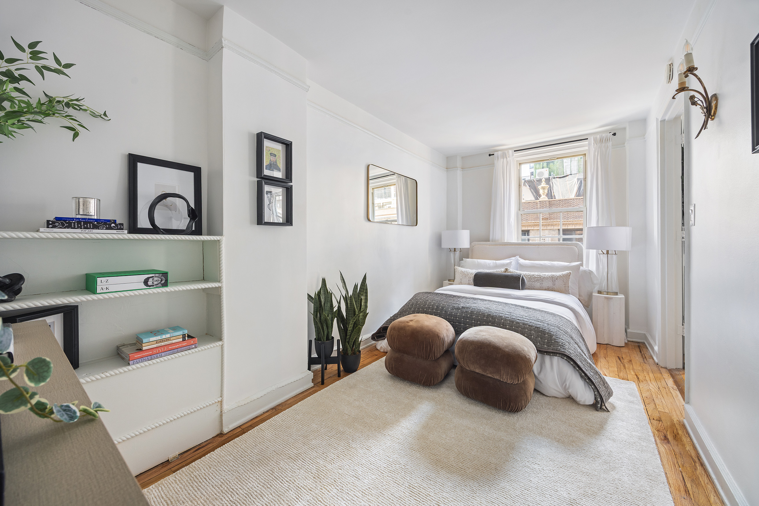 155 East 49th Street, Unit 10A Manhattan, NY 10017 - Photo 7 of 13 Gallery Image 7