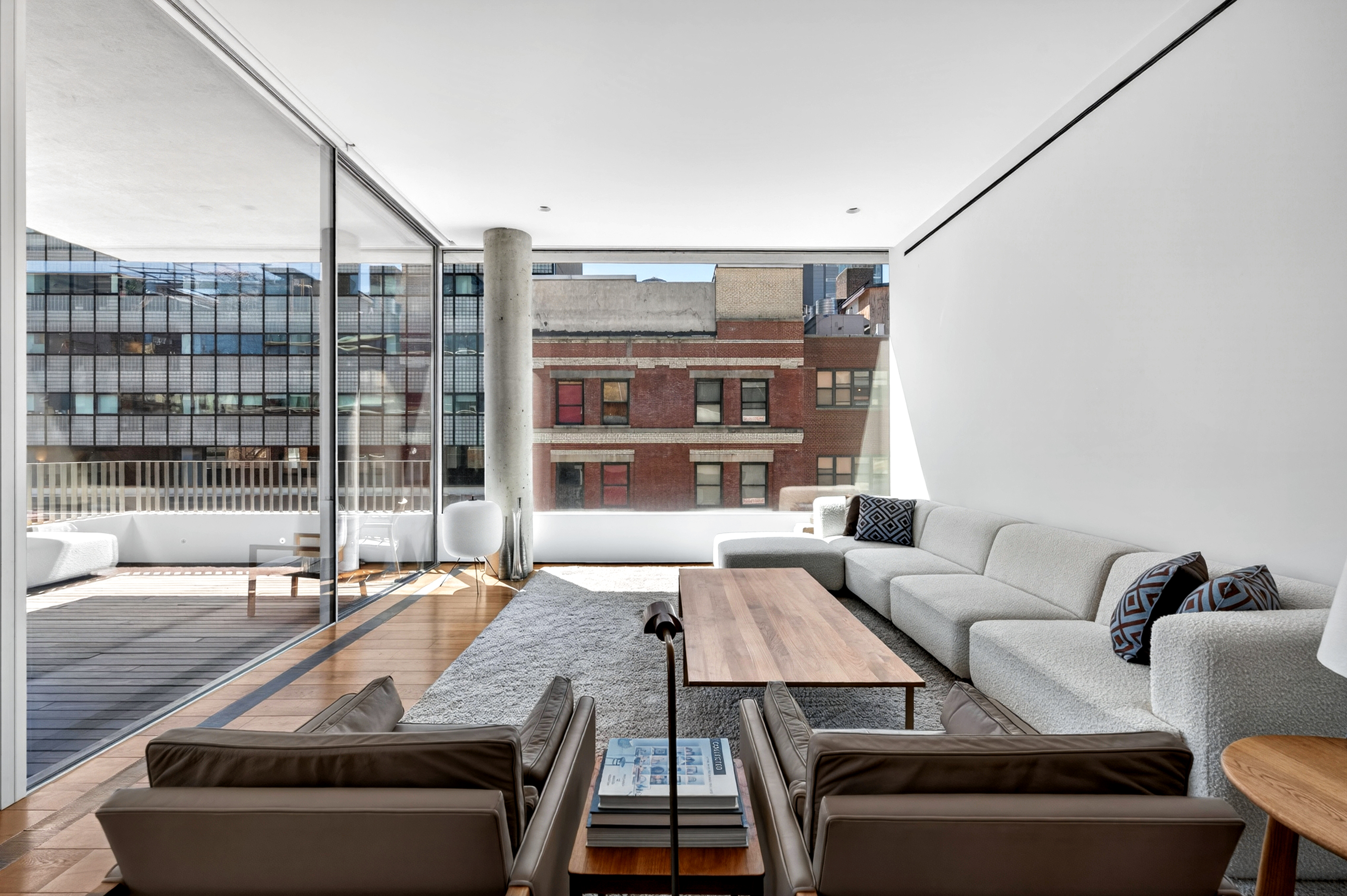 527 West 27th Street, Unit 6S Manhattan, NY 10001 - Photo 6 of 19 a living room with furniture