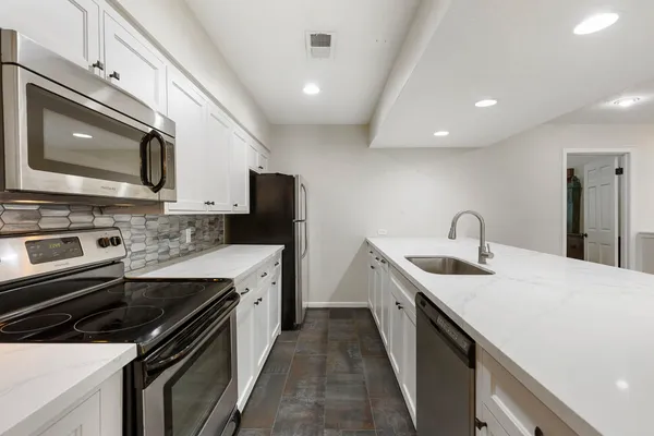 $449,000 | 3930 Knollcrest Drive, Montgomery, TX 77356