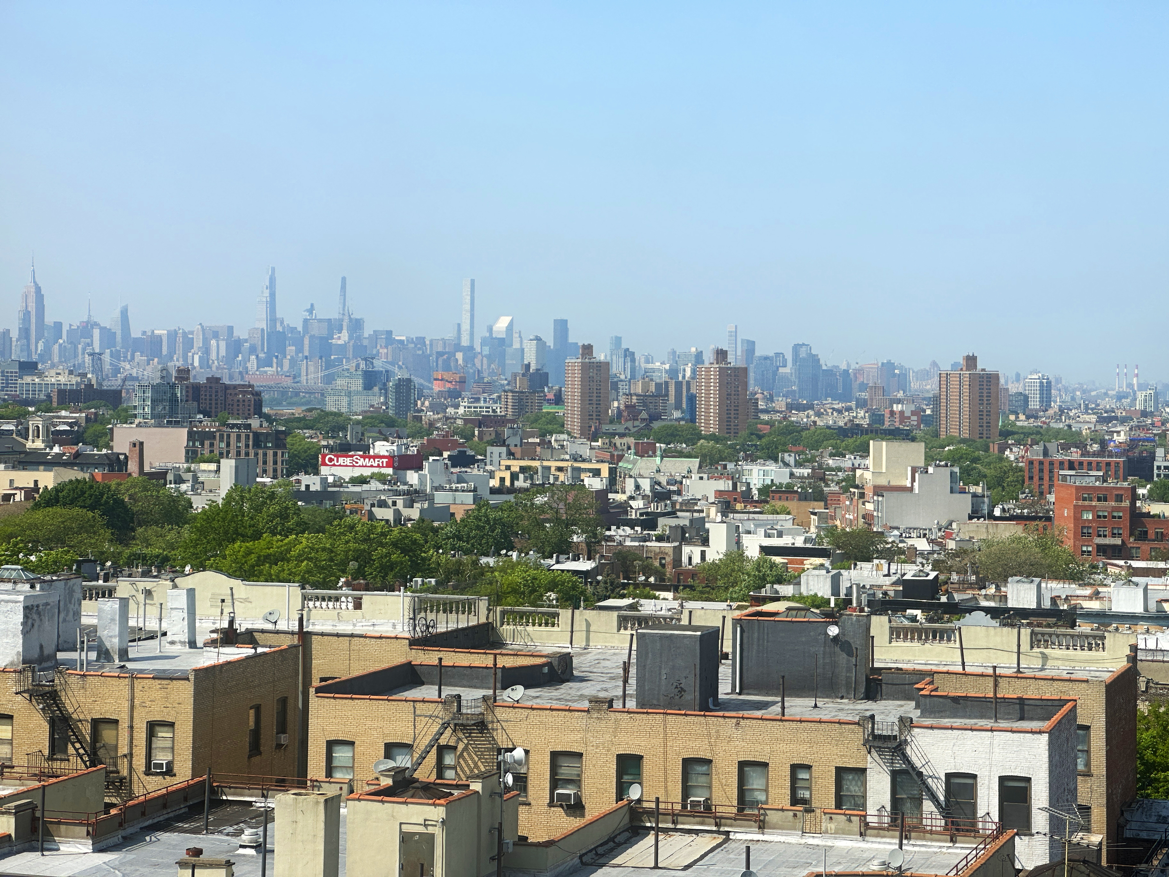 135 Eastern Parkway, Unit 9I Brooklyn, NY 11238 - Photo 14 of 17 a view of a city