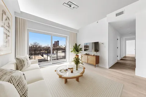 $699,000 | 12-16 30th Avenue, Unit 403 | Astoria