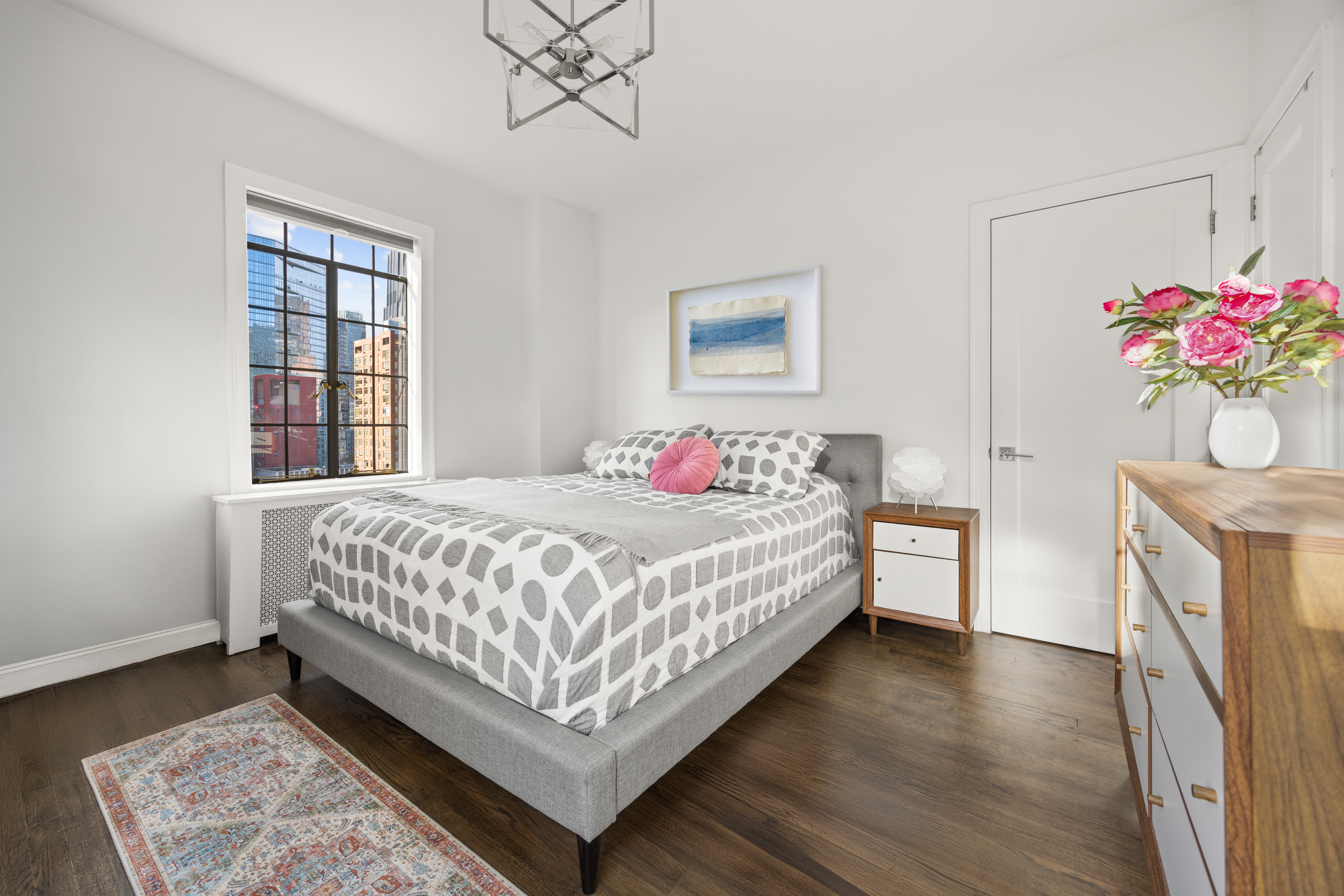 45 Tudor City Place, Unit 2111 Manhattan, NY 10017 - Photo 7 of 19