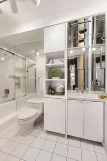 $620,000 | 515 East 85th Street, Unit 6D | Upper East Side