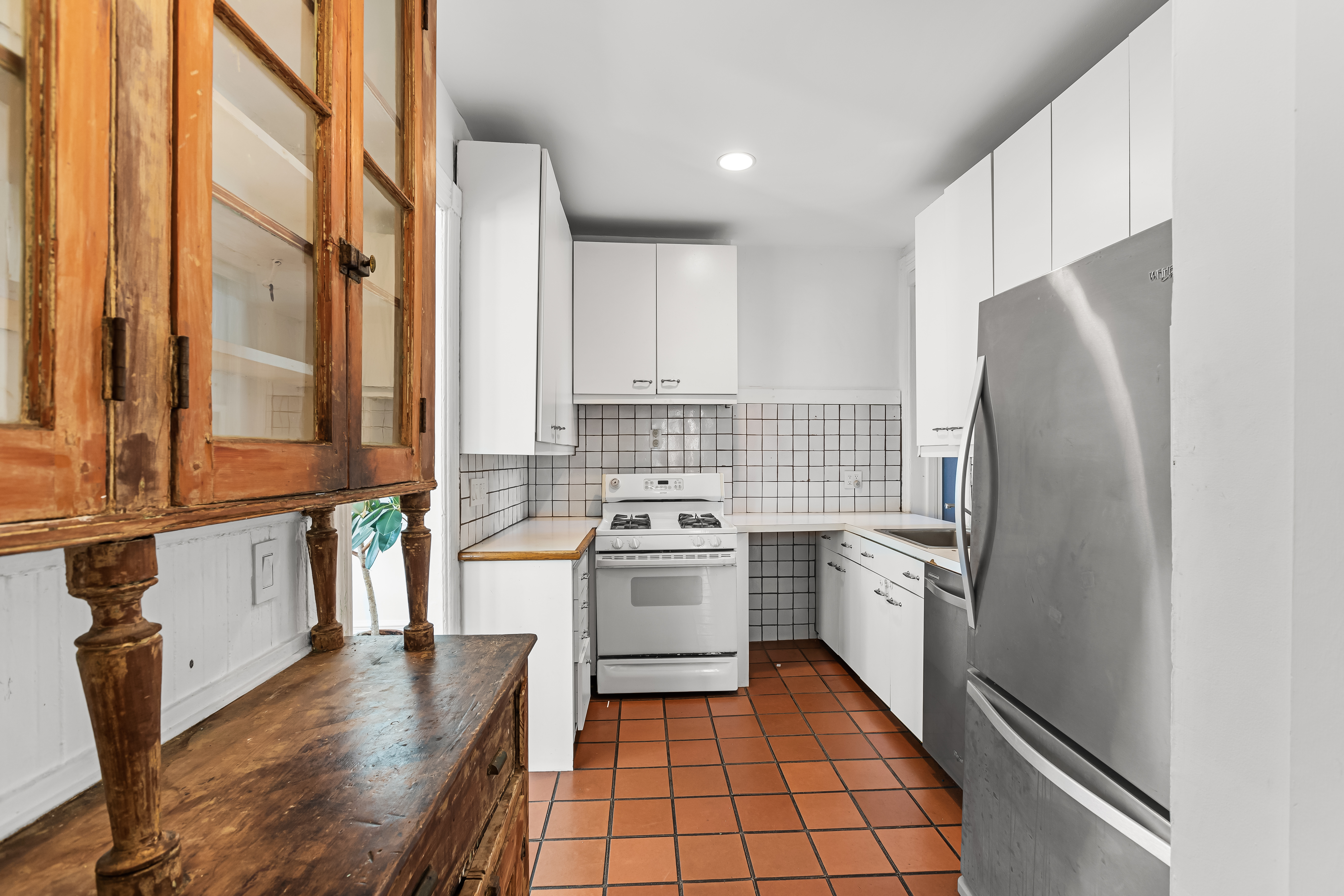 39 1/2 Washington Square South, Unit 5 Manhattan, NY 10012 - Photo 6 of 12