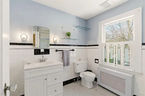 $775,000 | 5 Fenwick Street, Greenlawn, NY 11740