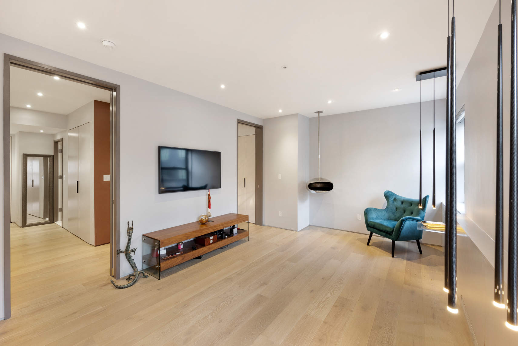 529 West 42nd Street, Unit 7J Manhattan, NY 10036 - Photo 9 of 15