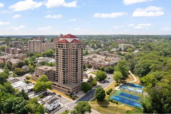 $619,900 | 1100 Lovering Avenue, Unit 802, Wilmington, DE 19806