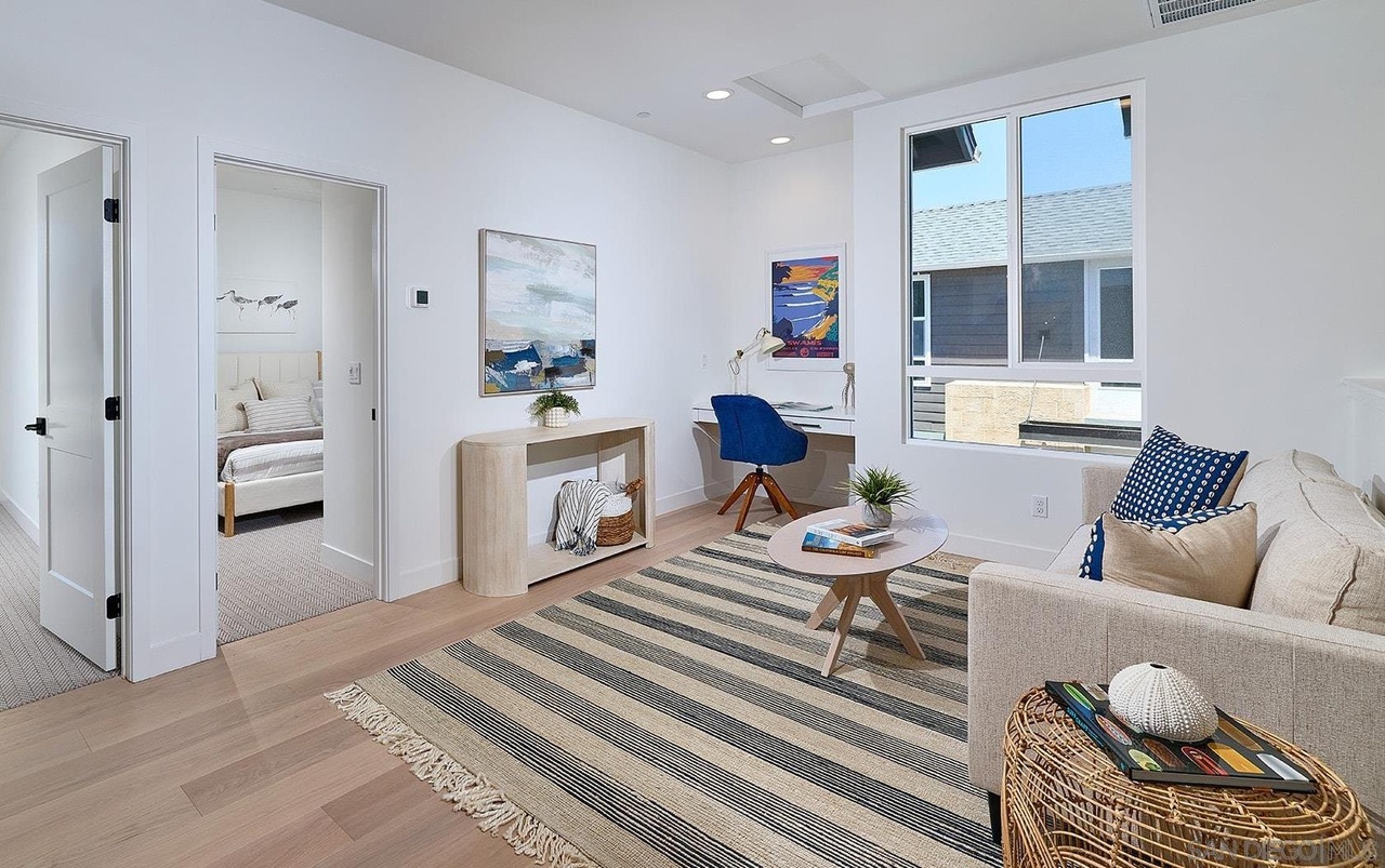 561 North Vulcan Avenue Encinitas, CA 92024 - Photo 17 of 35