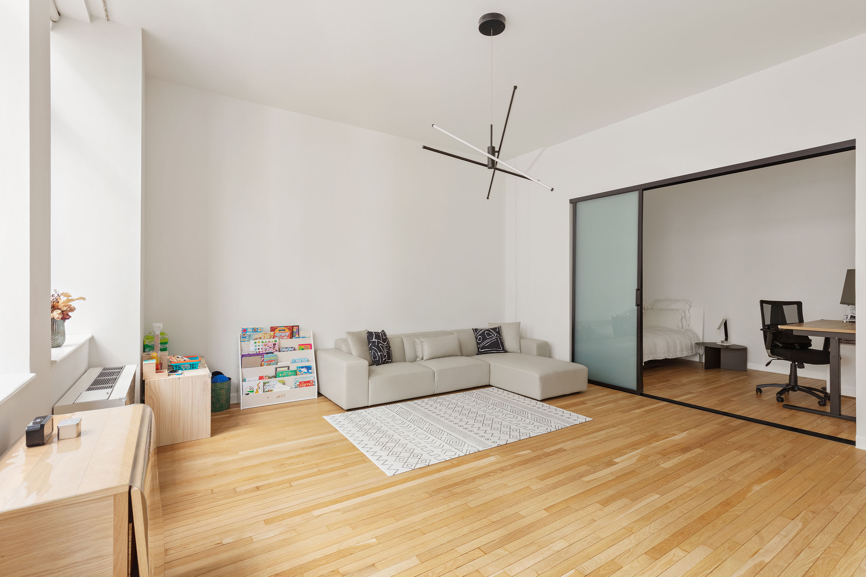 252 7th Avenue, Unit 8Z Manhattan, NY 10001 - Photo 3 of 7