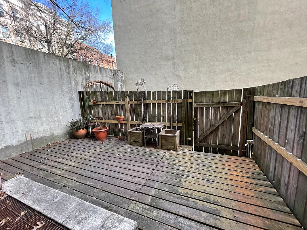 343 Carlton Avenue, Unit 1A Brooklyn, NY 11238 - Photo 4 of 6 a view of a roof deck