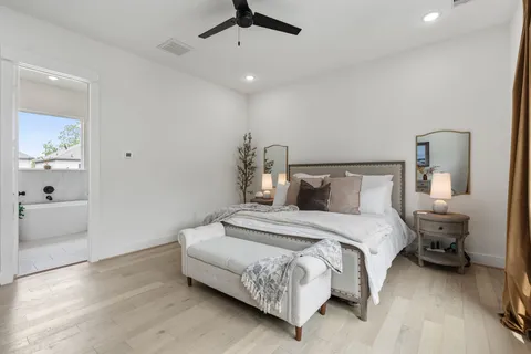 $555,000 | 1207 East 24th Street, Unit A, Houston, TX 77009