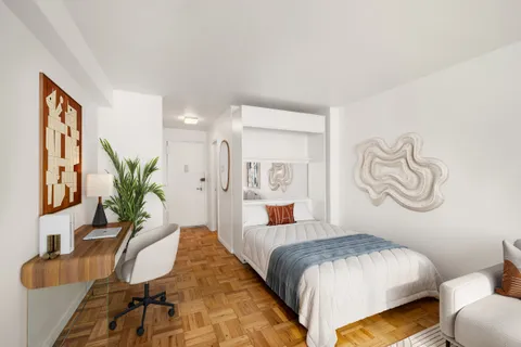 $460,000 | 69 West 9th Street, Unit 8H | Greenwich Village