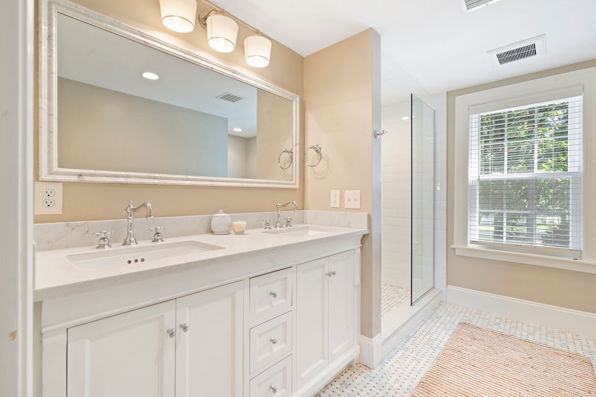 8 Andrews Road Milton, MA 02186 - Photo 10 of 50