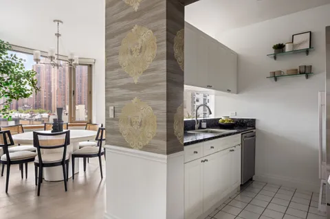 $1,350,000 | 400 East 90th Street, Unit 7D | Upper East Side