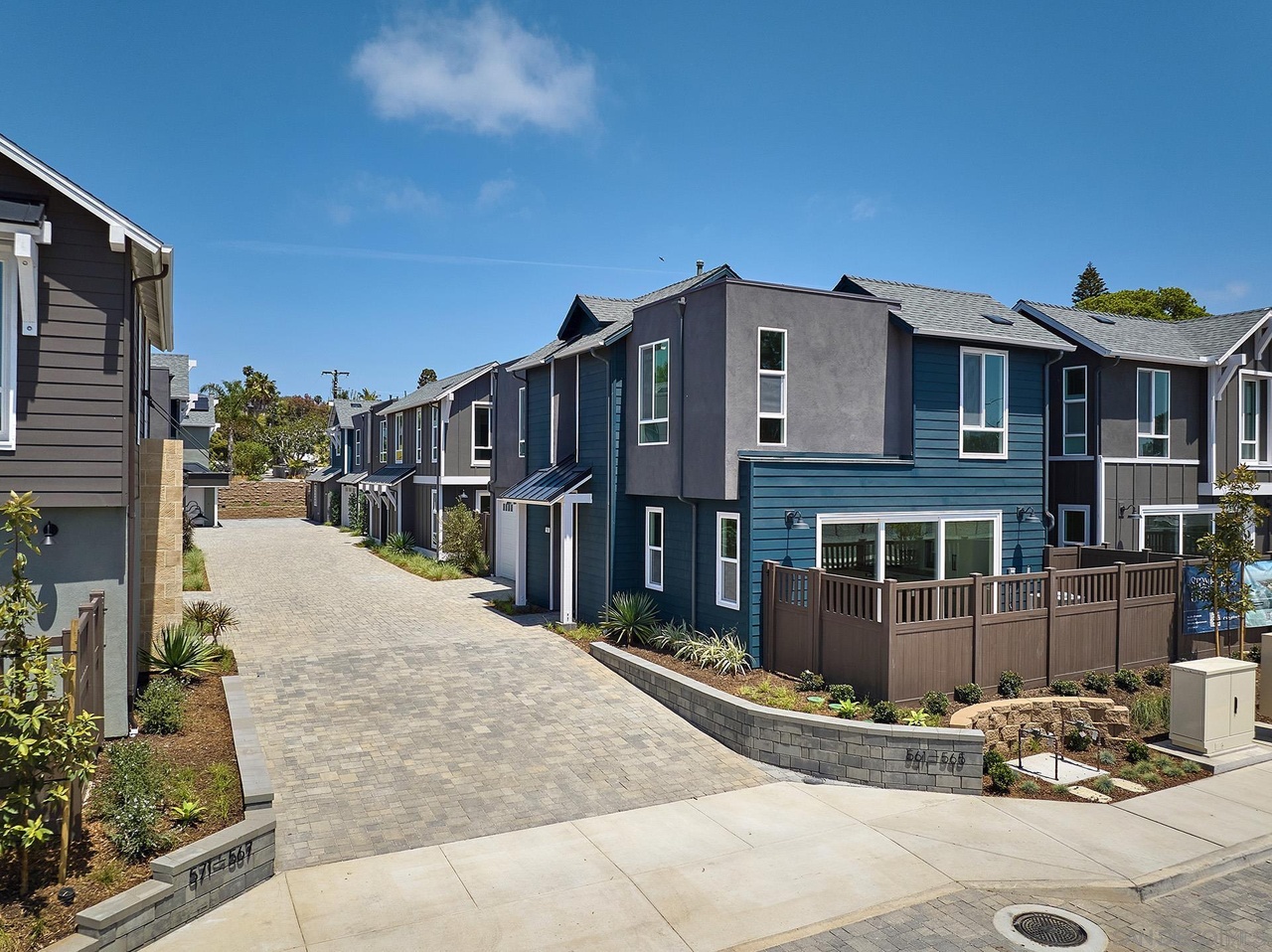 561 North Vulcan Avenue Encinitas, CA 92024 - Photo 29 of 35