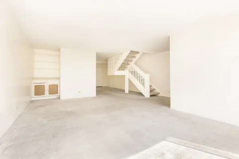 $599,000 | 300 E Kawaihae Street, Unit 300E, Honolulu, HI 96825