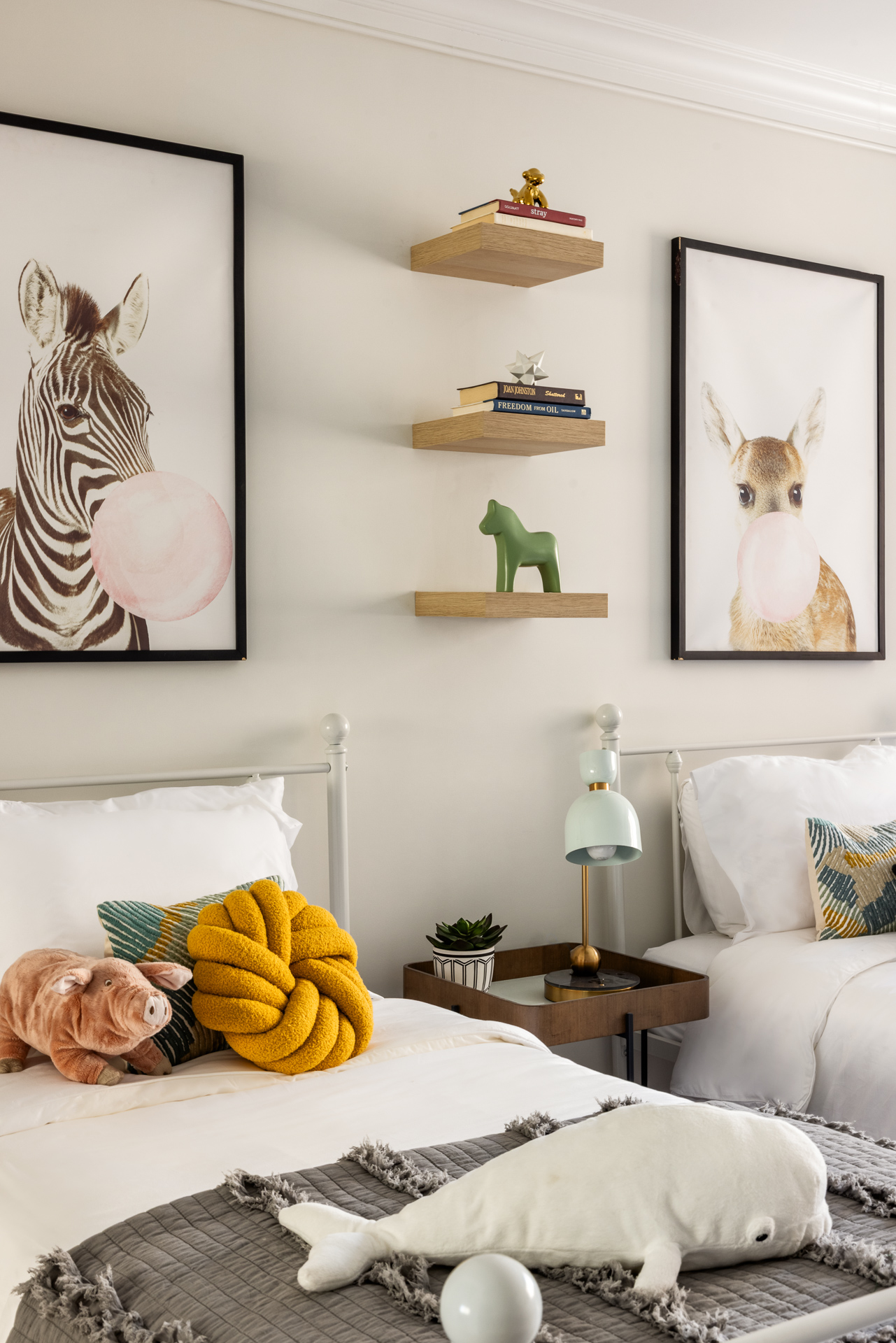 32 East 76th Street, Unit 805 Manhattan, NY 10021 - Photo 9 of 15 a bedroom with a bed and window