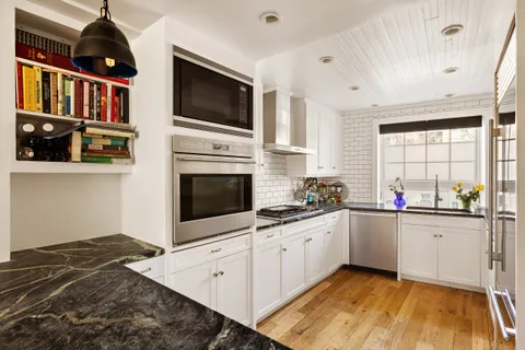 $3,500,000 | 338 Metropolitan Avenue | Williamsburg